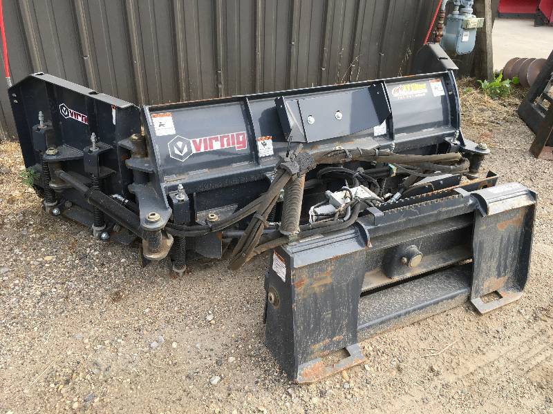 lot 99 image: Virnig HSP120 Snow Blade W Wings & Bobcat Ready Hookups