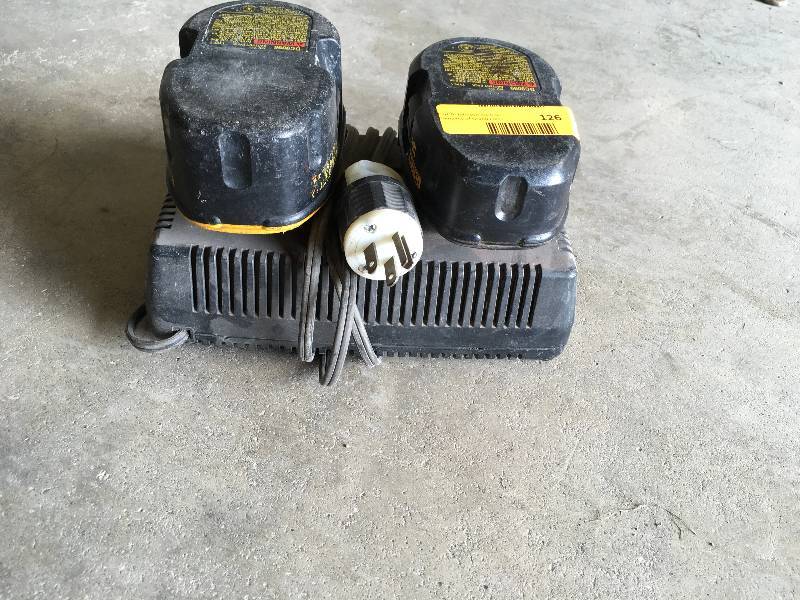 lot 126 image: DeWalt DW9216 7.2V-18V Dual Port 1 Hour Charger