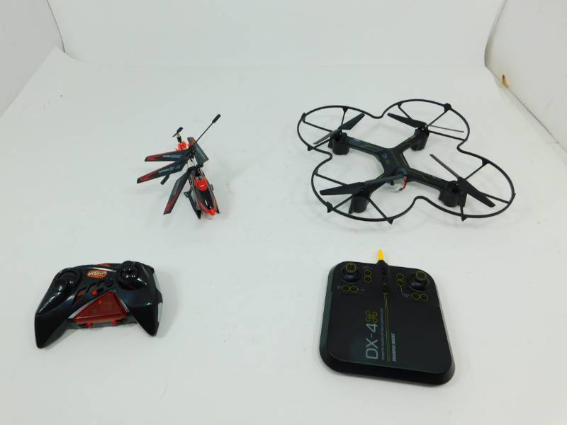 lot 20 image: 2 Remote Control Drones