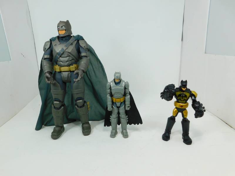 lot 27 image: Batman