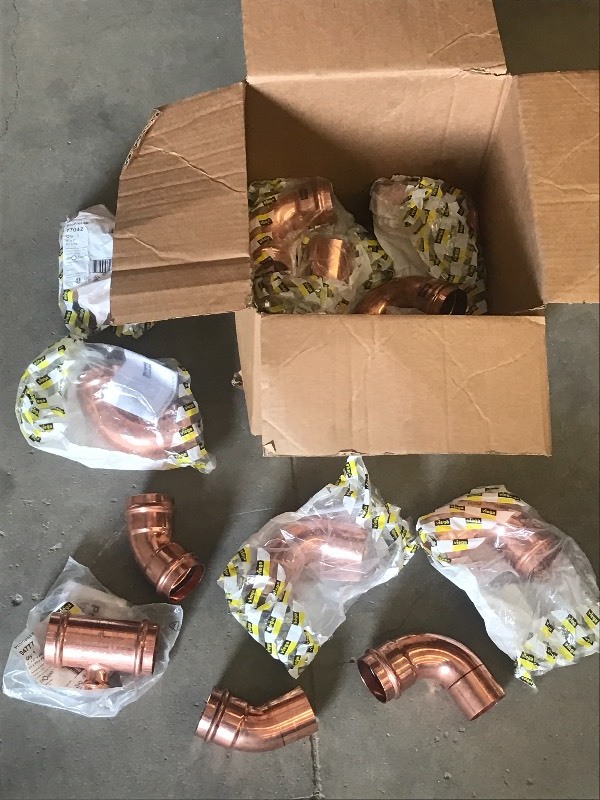 lot 16 image: Box Of New Copper Fittings (16) 2...