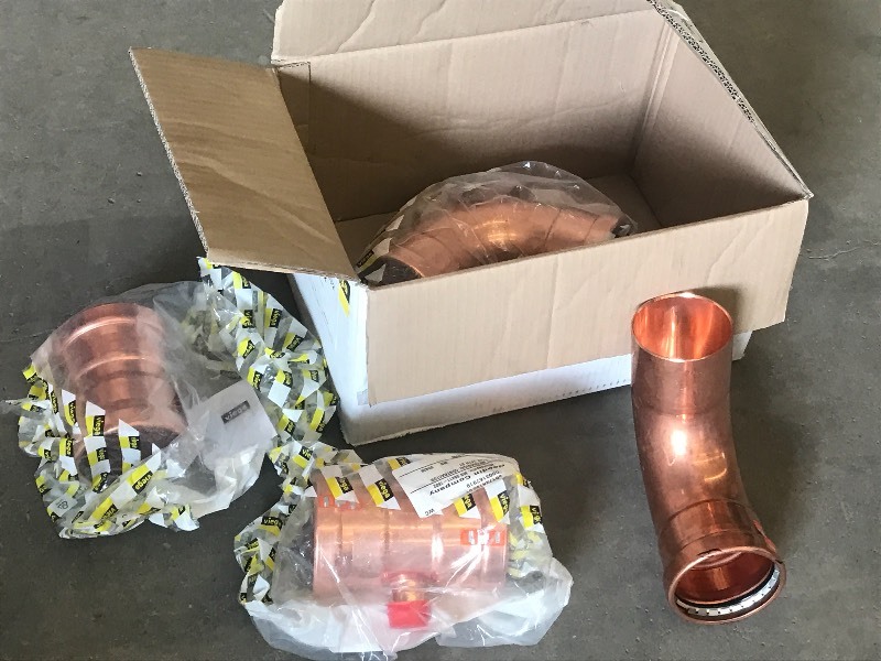 lot 18 image: Box Of New Copper Fittings (2) 3 ...