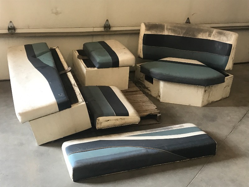 lot 24 image: Pallet Lot Of Matchine Pontoon Boat...