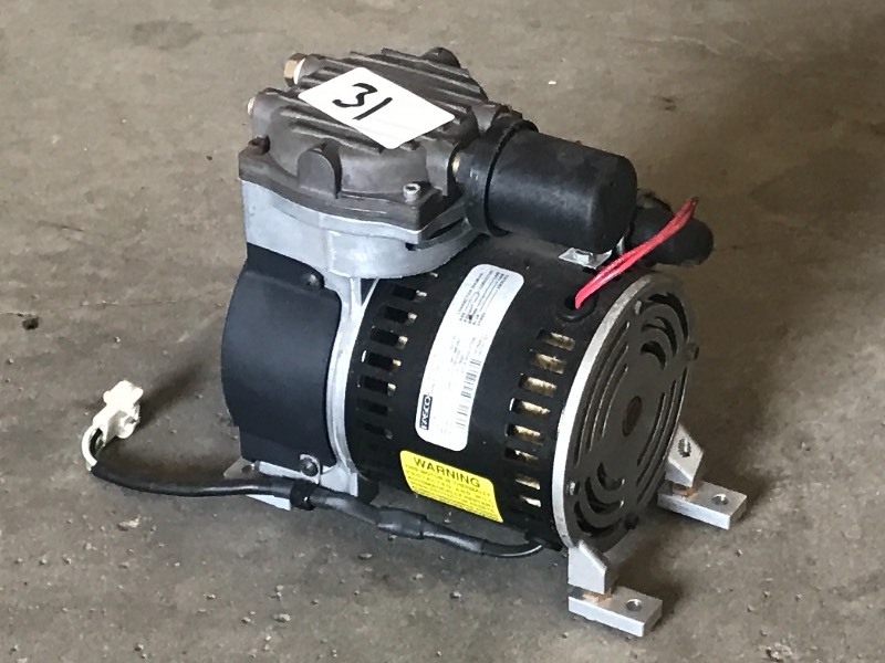 lot 31 image: Fasco 14HP 220240Volt Single Phas...