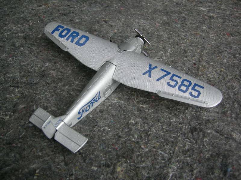 lot 22 image: Spec-Cast Diecast Ford Tri-Motor