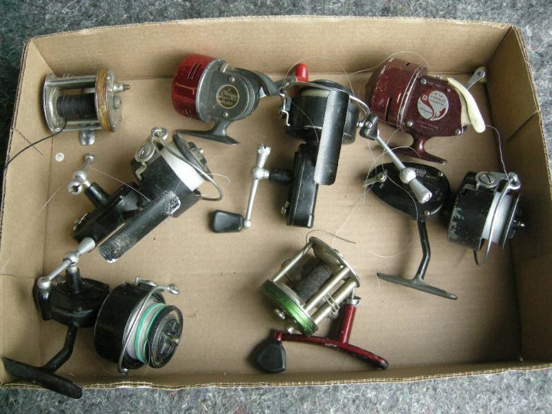 lot 30 image: Group Vintage Fishing Reels