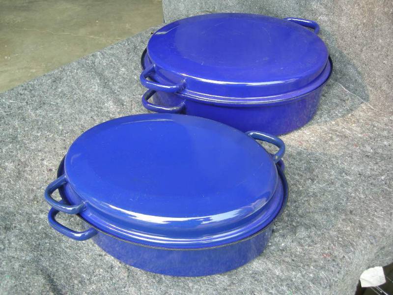 lot 55 image: Vintage W German Westfalia Enamel Pans
