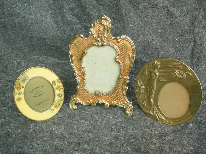 lot 58 image: Fancy Old Photo Frames