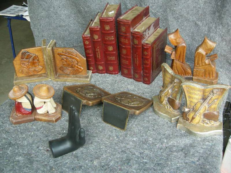 lot 67 image: Vintage Bookends