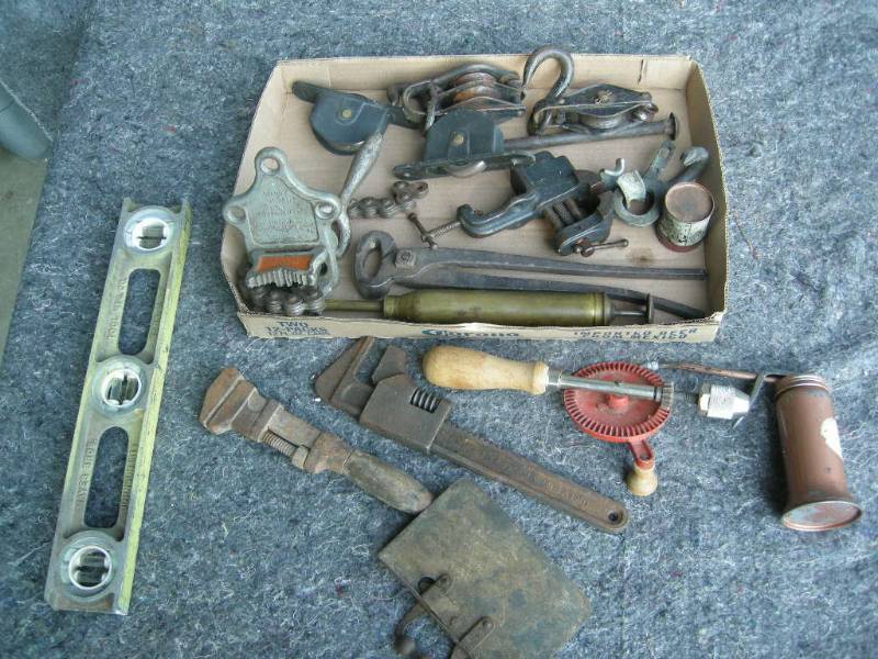 lot 83 image: Vintage Tools