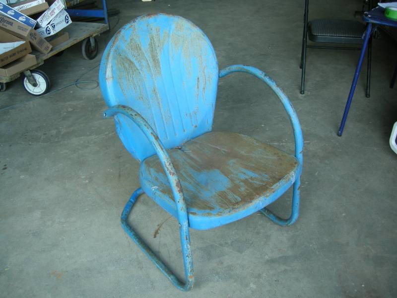 lot 87 image: Vintage Metal Yard Chair