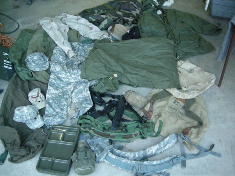 lot 91 image: Misc Military ClothesItems