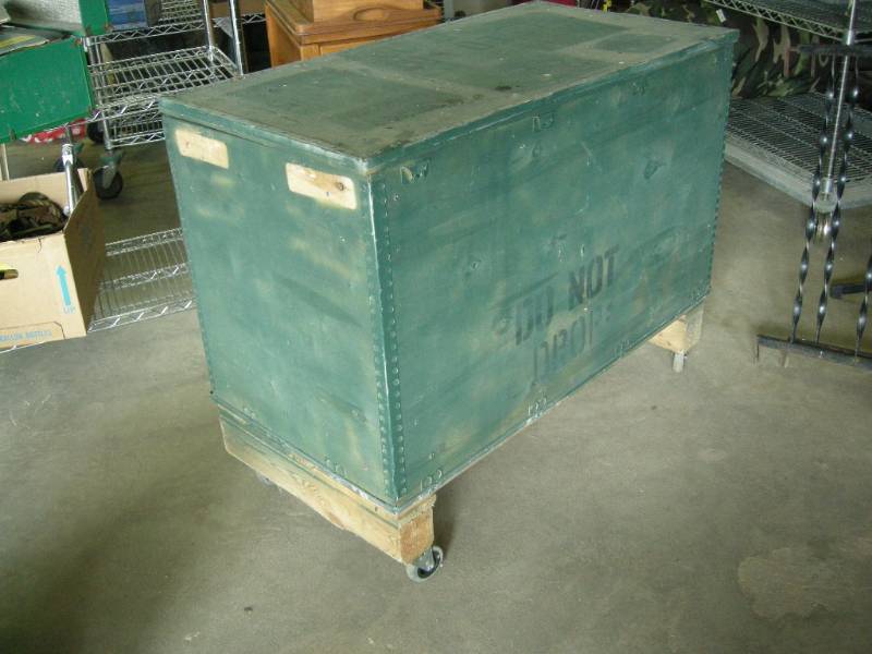 lot 94 image: Rolling Storage Cabinet