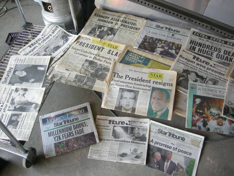 lot 129 image: Vintage Newspapers of Historical Significance