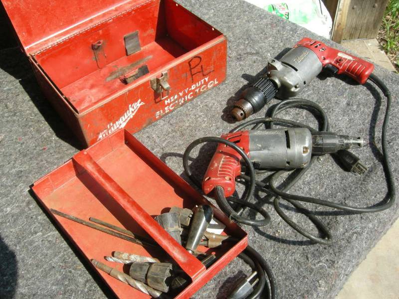 lot 130 image: Milwaukee Hammer Drill and Screwgun