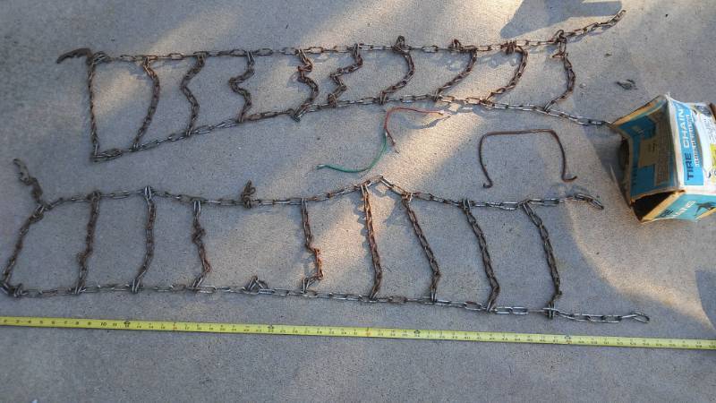 lot 54 image: Tire Chains