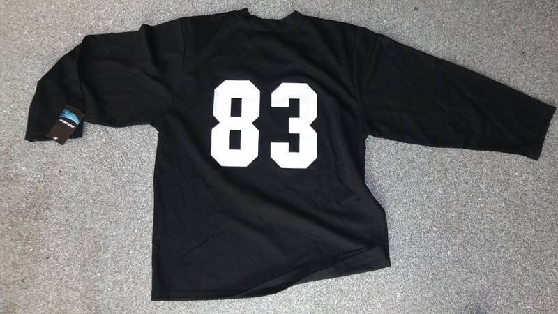 lot 75 image: 8 - New Youth Hockey Jerseys