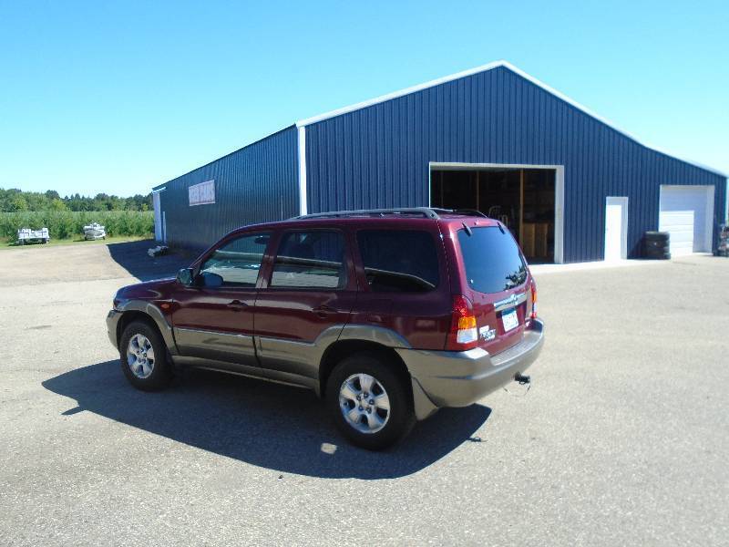 lot 3 image: 2003 Mazda Tribute