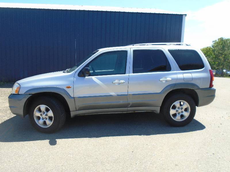 lot 1 image: 2001 Mazda Tribute ES