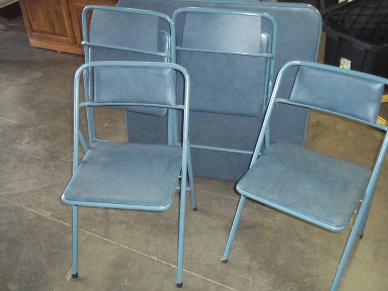 lot 37 image: Folding Table & 4 Chairs