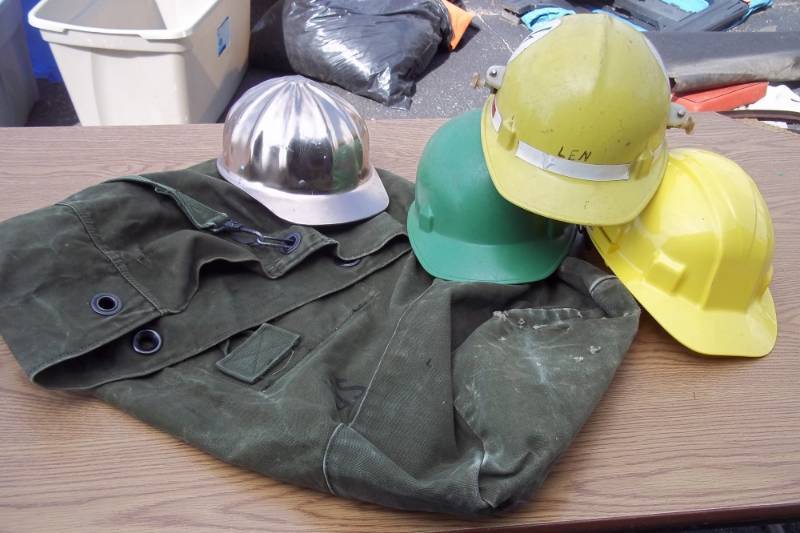 lot 54 image: Hard Hats and Duffel Bag