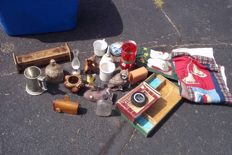lot 76 image: Tote with Numerous Misc Items