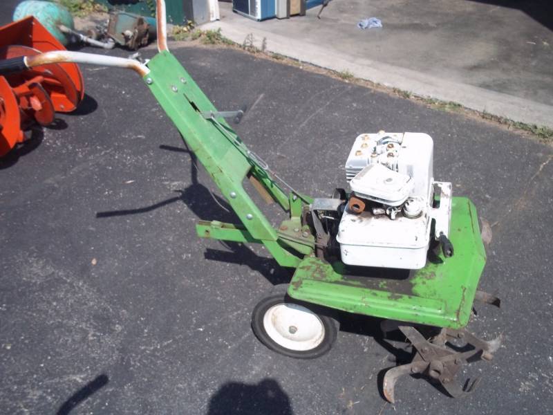 lot 22 image: Garden Tiller