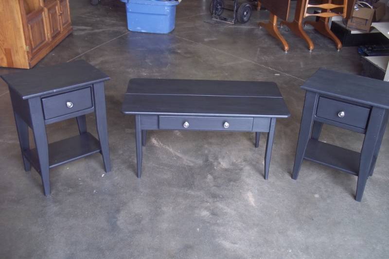 lot 114 image: Coffee Table with 2 matching end tables