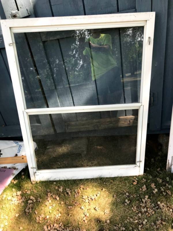 lot 112 image: 7 Windows and 7 Storm windows