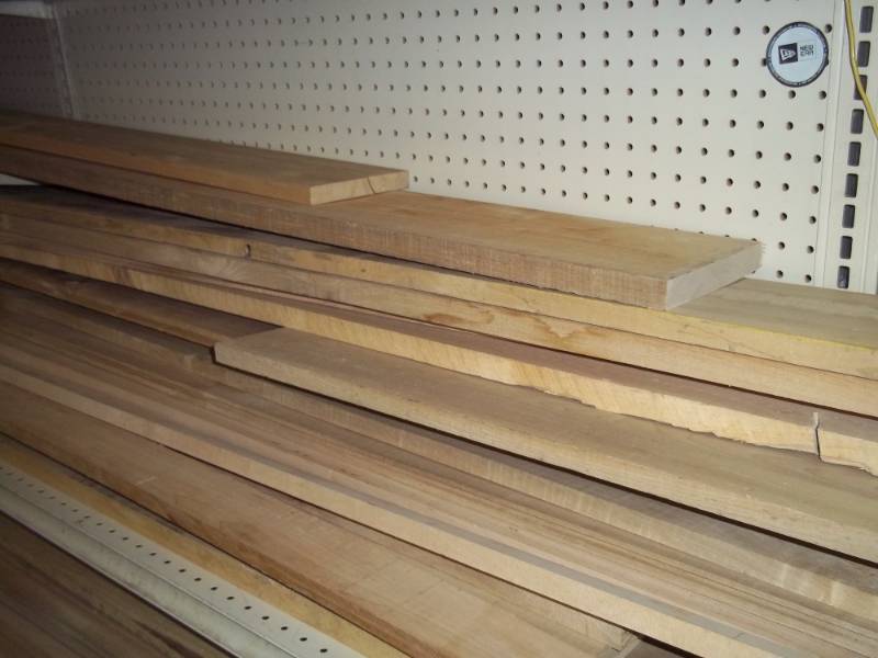 lot 126 image: Lot of Maple Boards