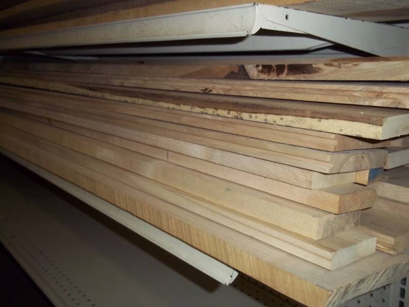 lot 127 image: Lot of Maple Boards
