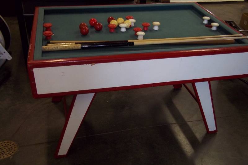 lot 142 image: Bumper Pool Table