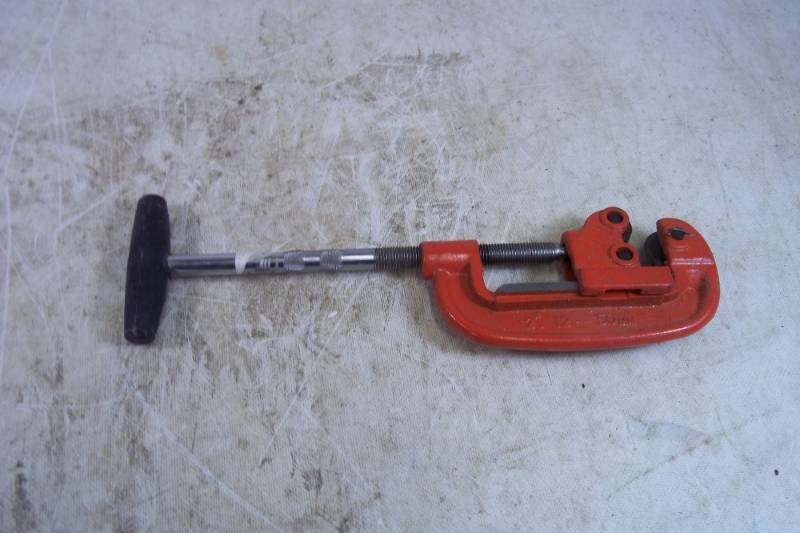 lot 150 image: Large Pipe Cutter