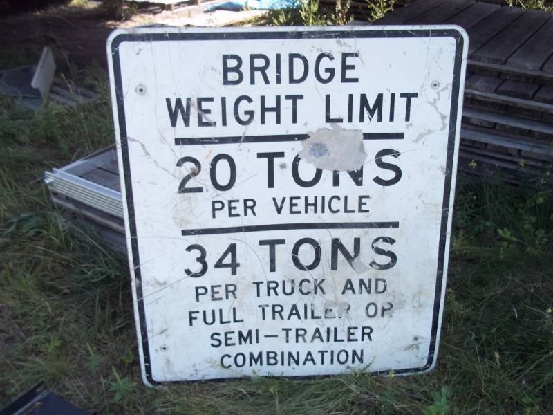 lot 161 image: Bridge Weight Limit Sign