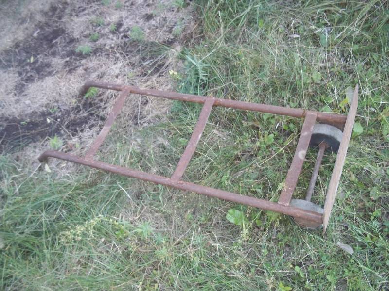 lot 163 image: 2 Wheel Cart