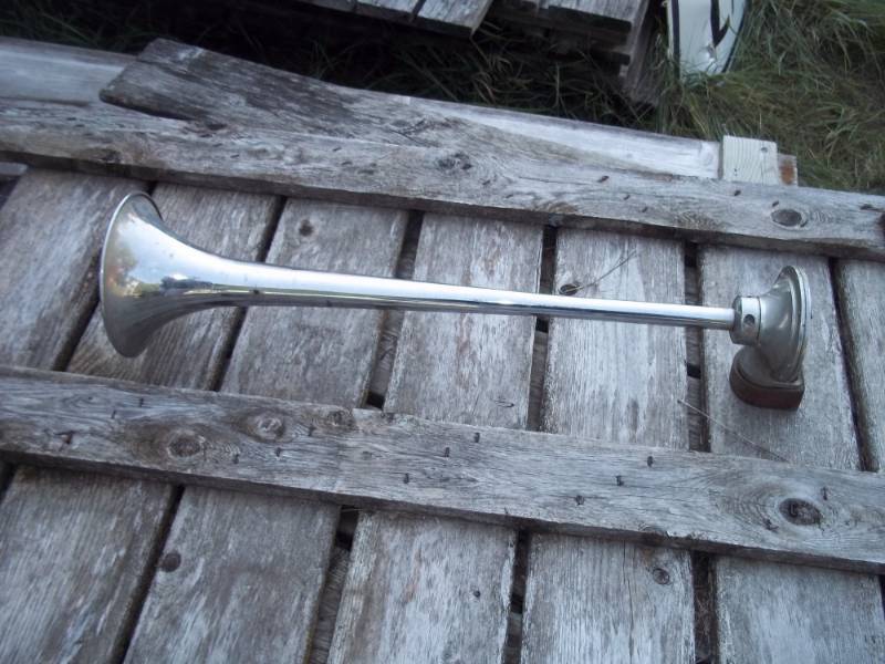 lot 164 image: Air Horn