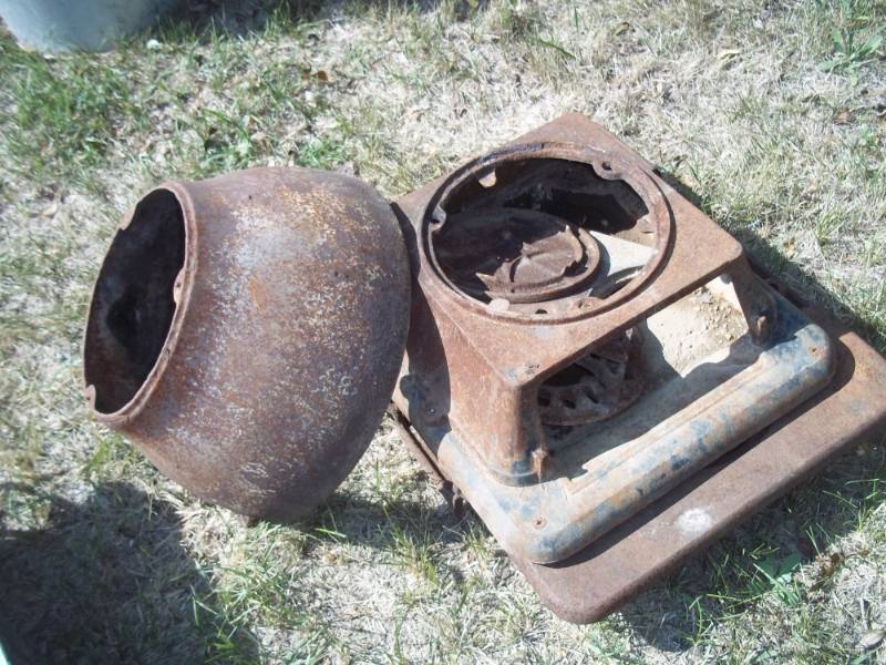 lot 169 image: Stove Parts