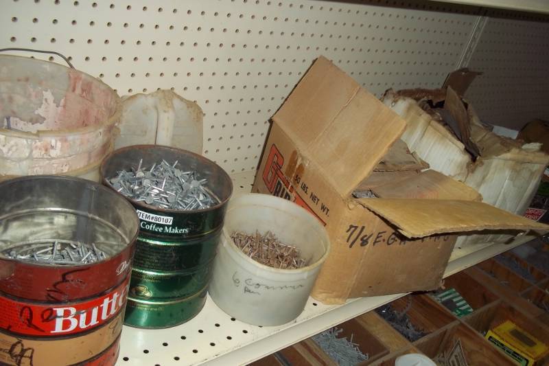 lot 181 image: Large lot of Nails