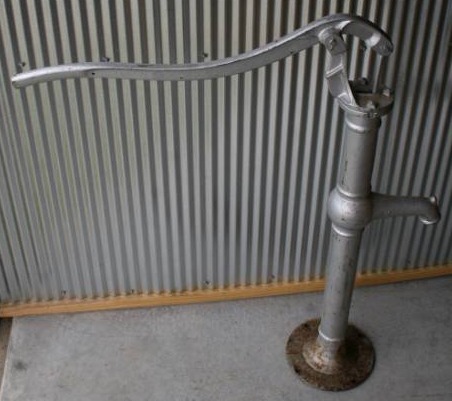 lot 22 image: Decorative Water Pump