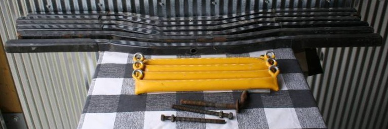 lot 25 image: Snow Mobile Trailer Accessories