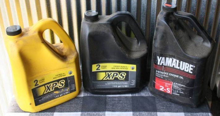 lot 46 image: Motor Oil