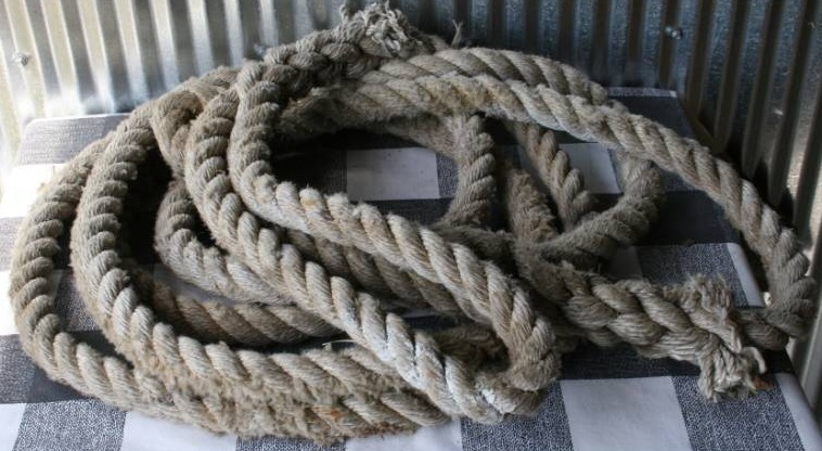 lot 50 image: Thick Rope