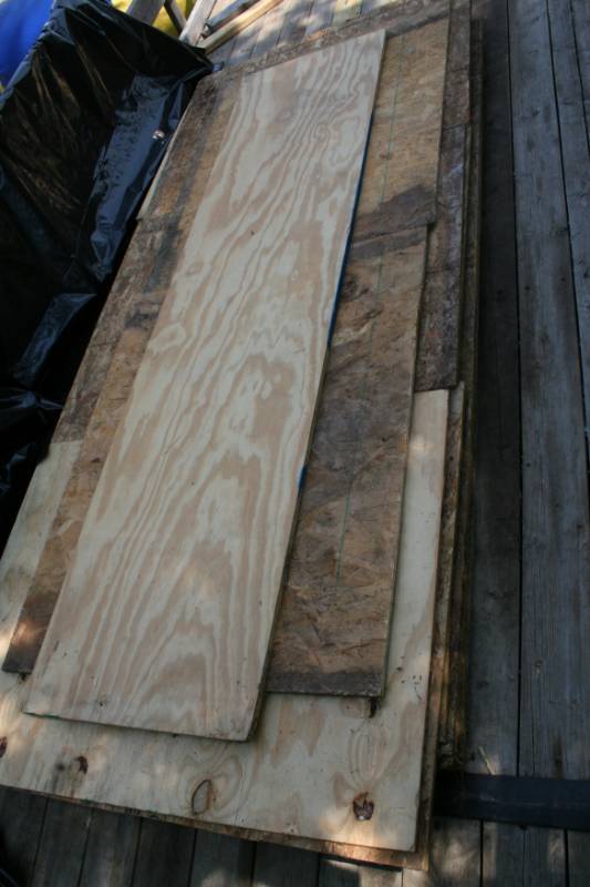 lot 89 image: Assorted Boards