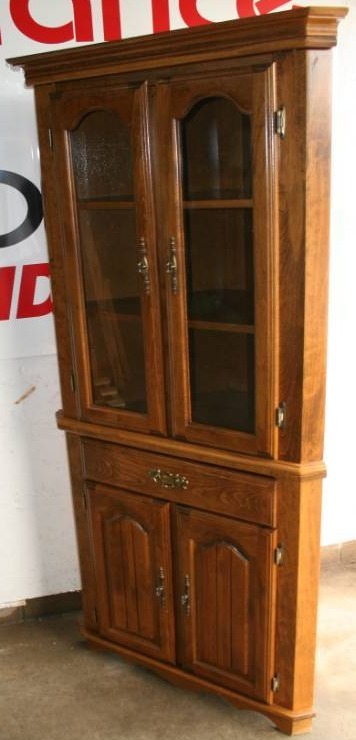 lot 91 image: Corner Cabinet