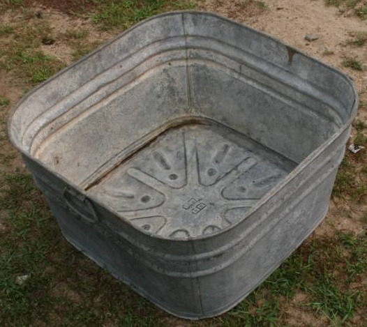 lot 98 image: Wash Tub