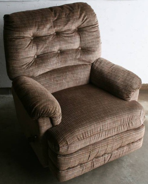 lot 101 image: Swivel Rocker Recliner