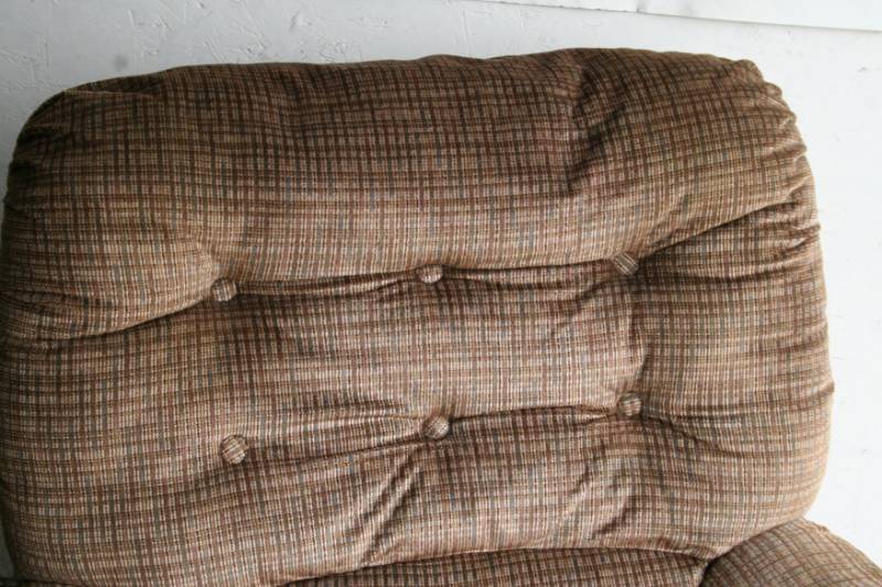 lot 102 image: Swivel Rocker Recliner