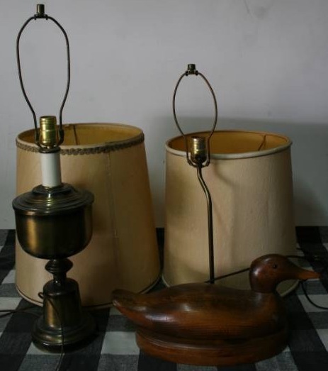 lot 128 image: Lamps