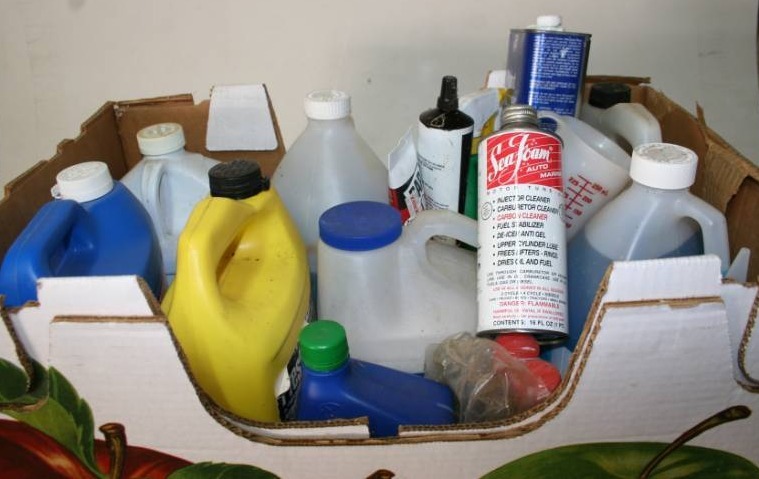 lot 137 image: Garage Chemicals