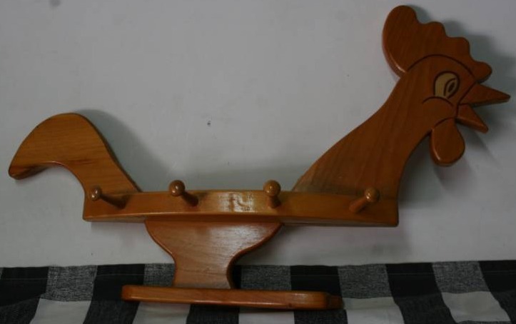 lot 145 image: Rooster Coat Hanger